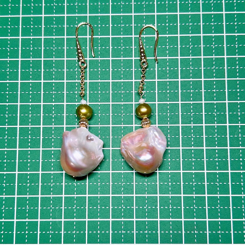 バロック オイスター パール 大粒 14kgfグリッターフックピアス