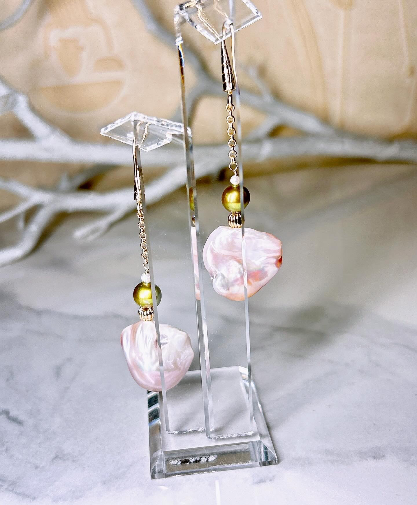 一点物14kgf☆レア！大粒オレンジ〜オーロラパープル！オイスターバロックパールの和風チェーン一粒ピアス