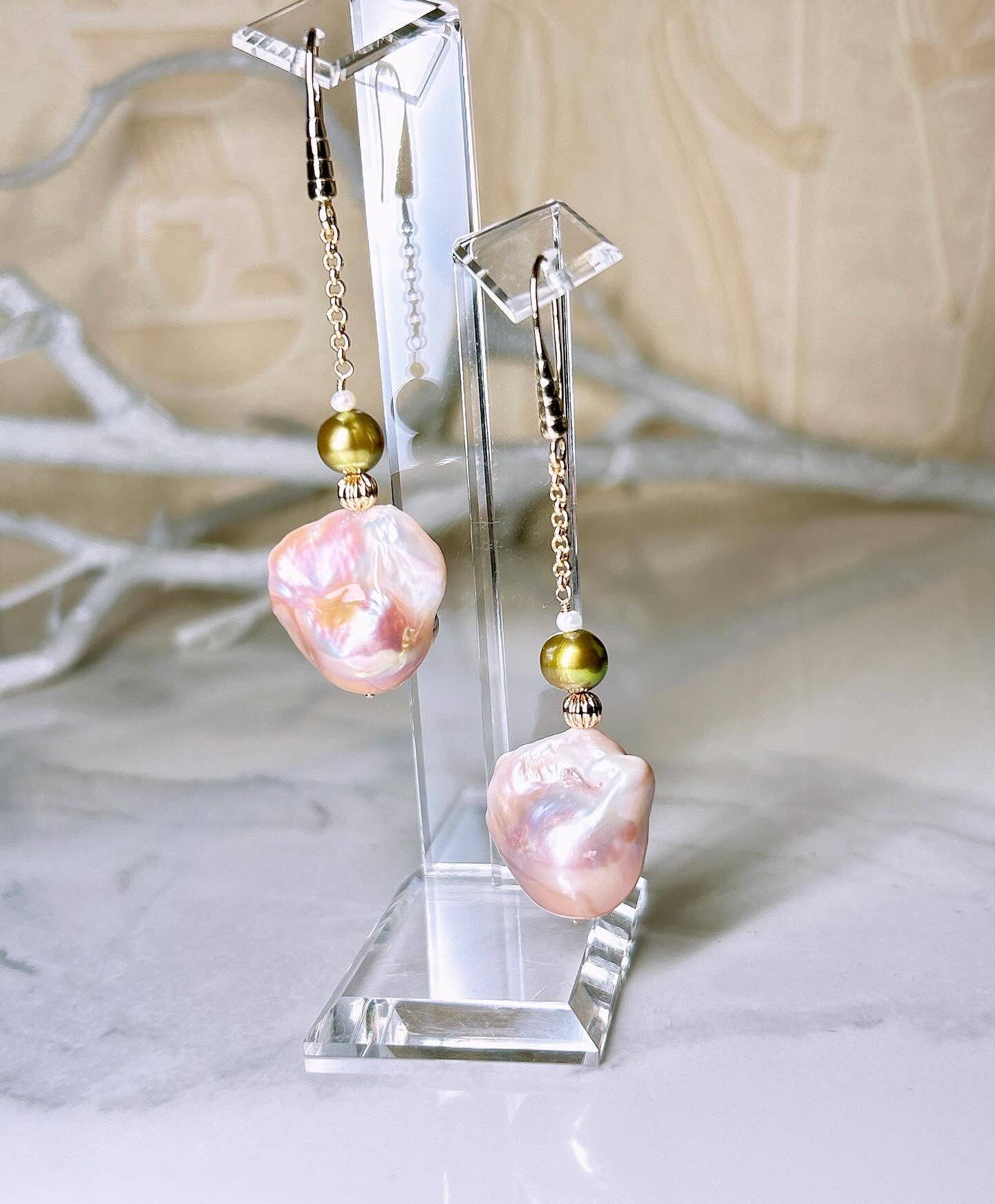 一点物14kgf☆レア！大粒オレンジ〜オーロラパープル！オイスターバロックパールの和風チェーン一粒ピアス