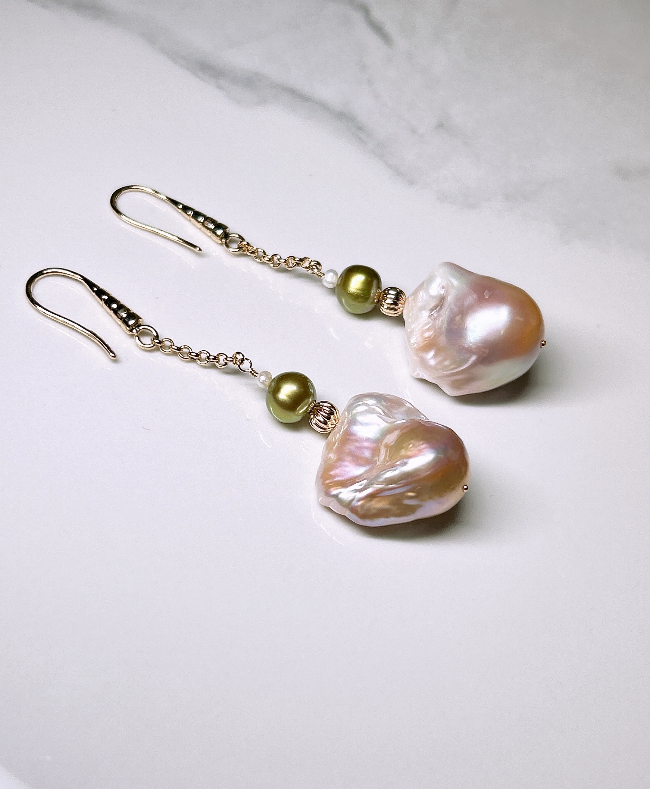 一点物14kgf☆レア！大粒オレンジ〜オーロラパープル！オイスターバロックパールの和風チェーン一粒ピアス