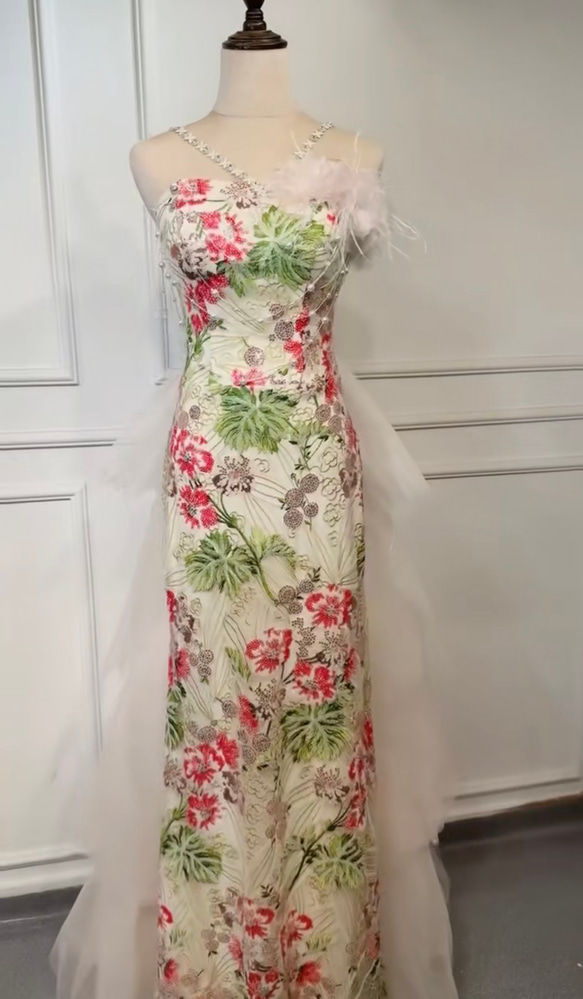 新作！美品　マーメイドドレス　可愛い花　抜群のおしゃれ見え　キャミソール パール付け　ウェディングドレス/パーティー二次 1枚目の画像