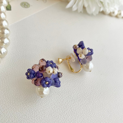 紫の集いブローチ〜＆イヤリングセット〜⁂ 天然石 アメジスト  