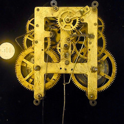 本物志向。戦前に製造された、柱時計の機械です。h -207 1枚目の画像