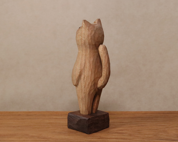 木彫り 招き猫（右手）ネコの置物（木材：チェリー/ウォルナット）（No.N0001） 6枚目の画像