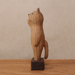 木彫り 招き猫（右手）ネコの置物（木材：チェリー/ウォルナット）（No.N0002） 4枚目の画像