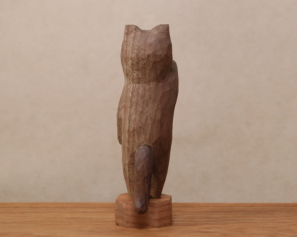 木彫り 招き猫（右手）ネコの置物（木材：ウォルナット/チェリー）（No.N0003） 7枚目の画像