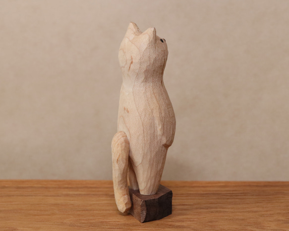 木彫り 招き猫（左手）ネコの置物（木材：メープル/ウォルナット）（No.N0006） 8枚目の画像
