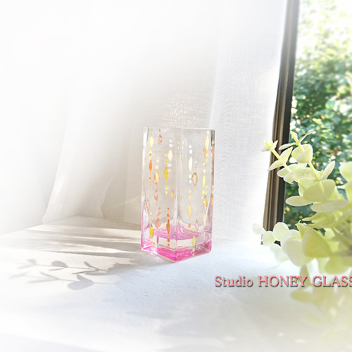 パステルカラーのフラワーベース（絵付けグラス） 一輪挿し・花瓶