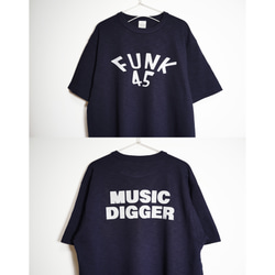 フェード感がいい感じ ファンクの45回転盤をテーマにした音楽系Tシャツ【ネイビー】厚めヴィンテージ生地 半袖クルーネック 7枚目の画像