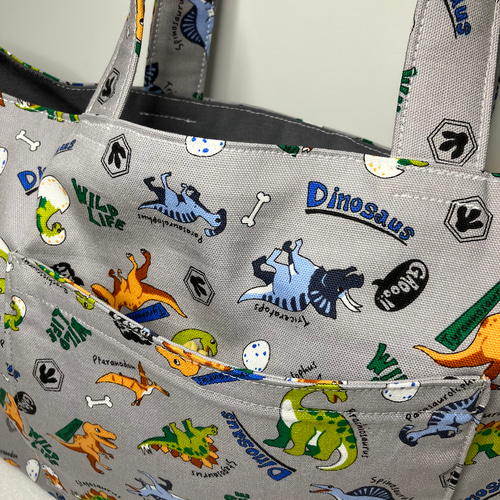 可愛い恐竜柄グレー 入園入学かばん レッスバック 新調 新生活 男の子