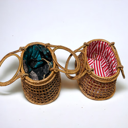 手のひらサイズ ミニミニバッグ　アタバッグ アタ製　ラタン　伝統工芸　手編み　小物　カゴバッグ 楕円 4種類 バティック 14枚目の画像