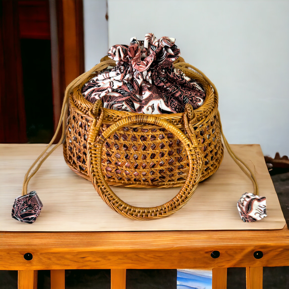 手のひらサイズ ミニミニバッグ　アタバッグ アタ製　ラタン　伝統工芸　手編み　小物　カゴバッグ 楕円 4種類 バティック 4枚目の画像