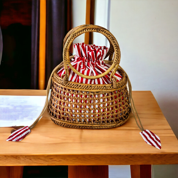手のひらサイズ ミニミニバッグ　アタバッグ アタ製　ラタン　伝統工芸　手編み　小物　カゴバッグ 楕円 4種類 バティック 2枚目の画像