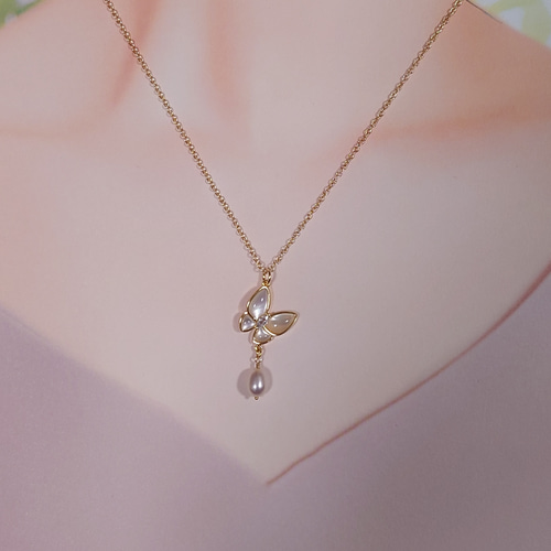 ☆14kgf☆白蝶貝と淡水パールのバタフライネックレス＆お揃いの