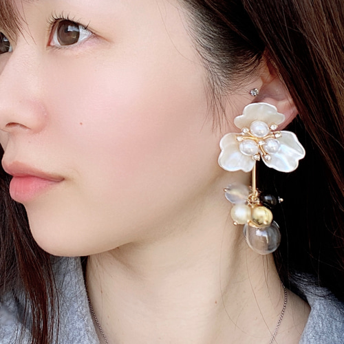 No3》Sparkle♡大ぶりピアス フラワーピアス ガラスボール キラキラ 