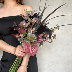 大人っぽウェディングブーケ/縦型ブーケ|カラーブーケ|アームブーケ