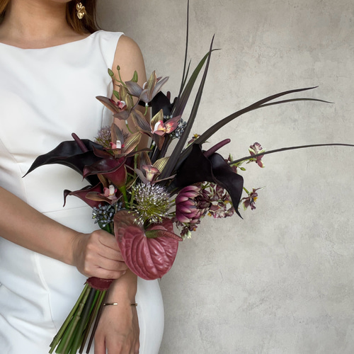 大人っぽウェディングブーケ/縦型ブーケ|カラーブーケ|アームブーケ