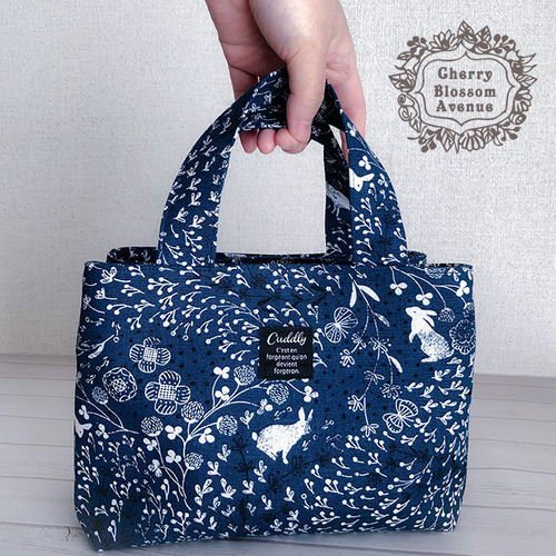 あおりポケット付きトートバッグ 草原うさぎ＊Navy トートバッグ
