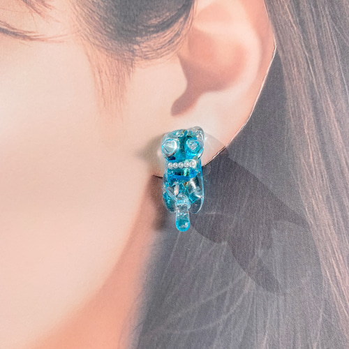 kakera】くっつき猫 琉球ガラス イヤリング・ノンホールピアス