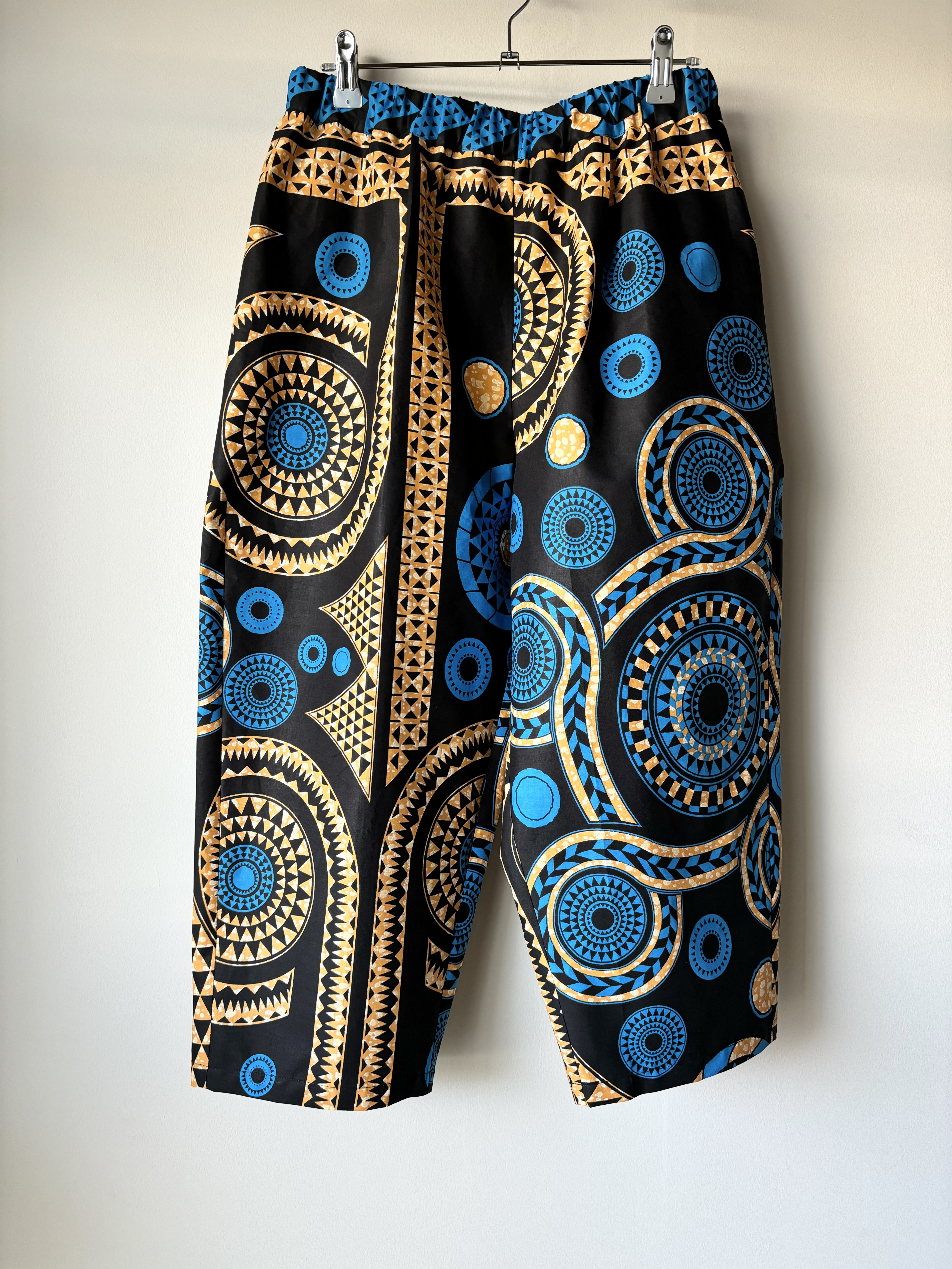 54☆アフリカンプリント☆ペグパンツ☆総丈82cm ロングパンツ