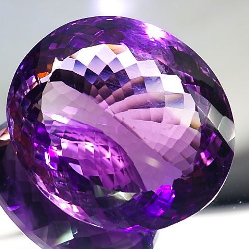 ☆天然アメジストブリリアントカット☆68.7ct/28.7mm☆オーバル