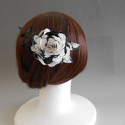 花簪　薔薇・バラ（黒＆白）髪飾り 6枚目の画像