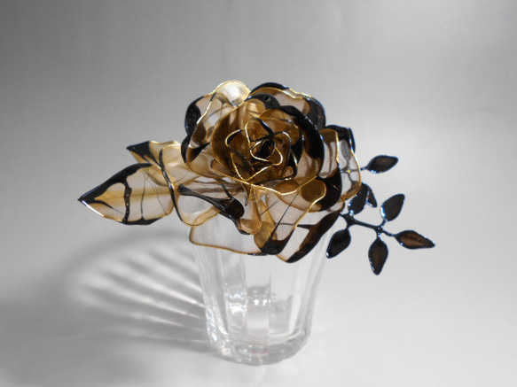 花簪　薔薇・バラ（黒＆金）髪飾り 2枚目の画像