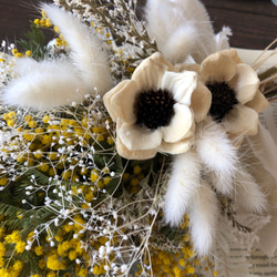 「ミモザとユーカリ、ラグラスのナチュラルスワッグ」ドライフラワースワッグ　花束 2枚目の画像