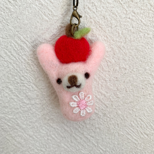 ピンクうさぎとりんごのストラップ 羊毛フェルト Felt Umeko 通販