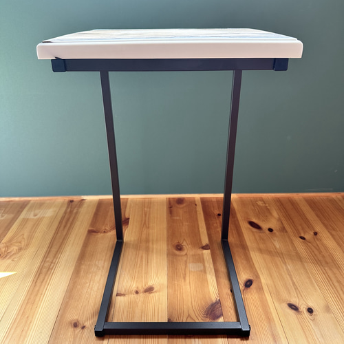 【一点物】ウッドレジン　サイドテーブル 7e41ac6ce552c1c4fff348a1aa7ce0