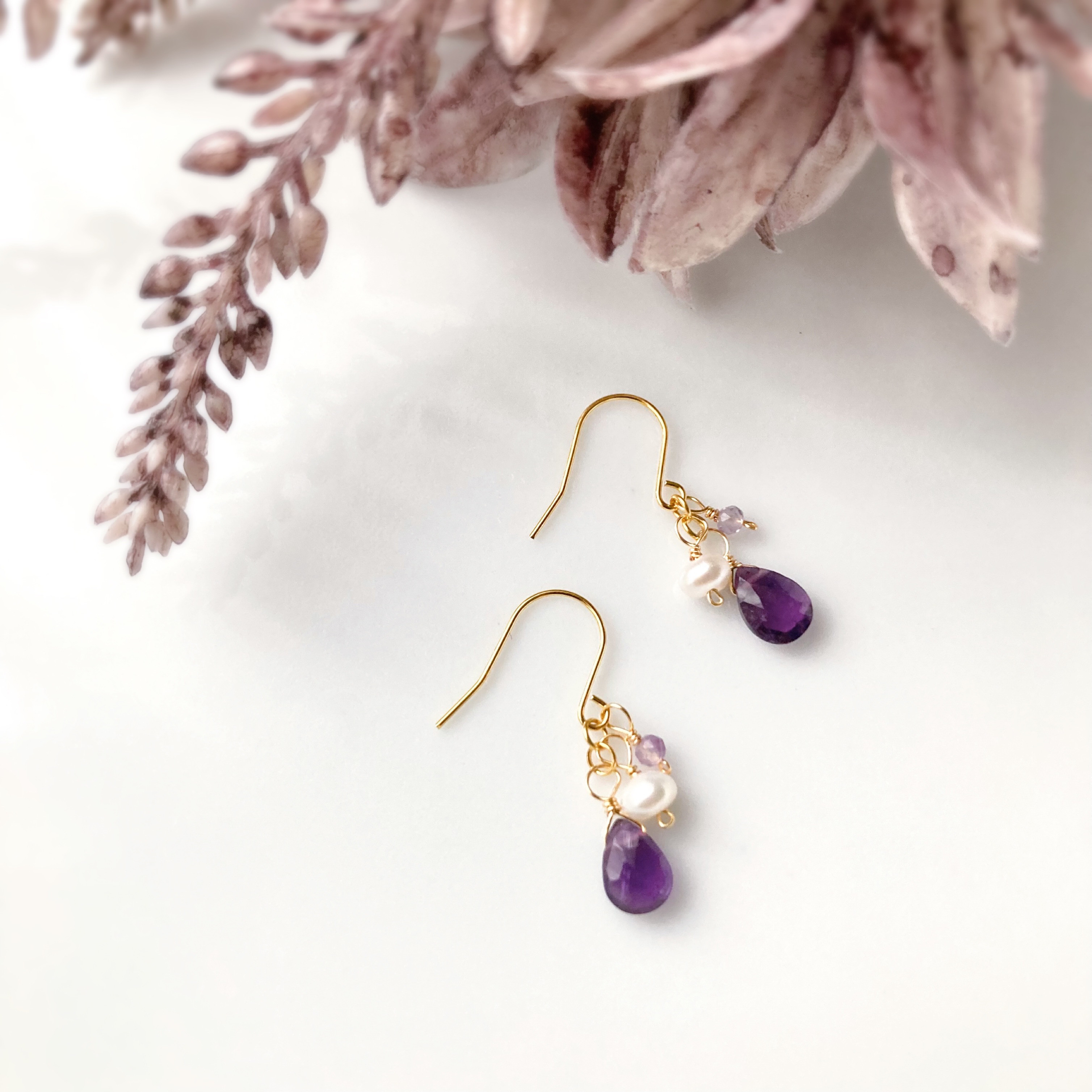送料無料】 アレルギー対応 アメジストAAA-と淡水パールのピアス  