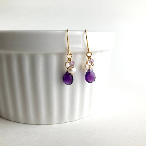 送料無料】 アレルギー対応 アメジストAAA-と淡水パールのピアス  