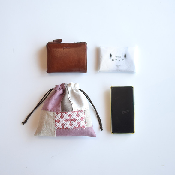 粉紅 Kogin 生魚片 x 拼布 [亞麻抽繩袋] 非常適合整理行李。 第9張的照片