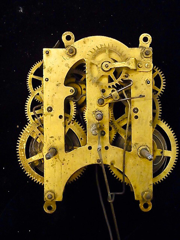 本物志向。戦前に製造された、柱時計の機械です。h -210 1枚目の画像