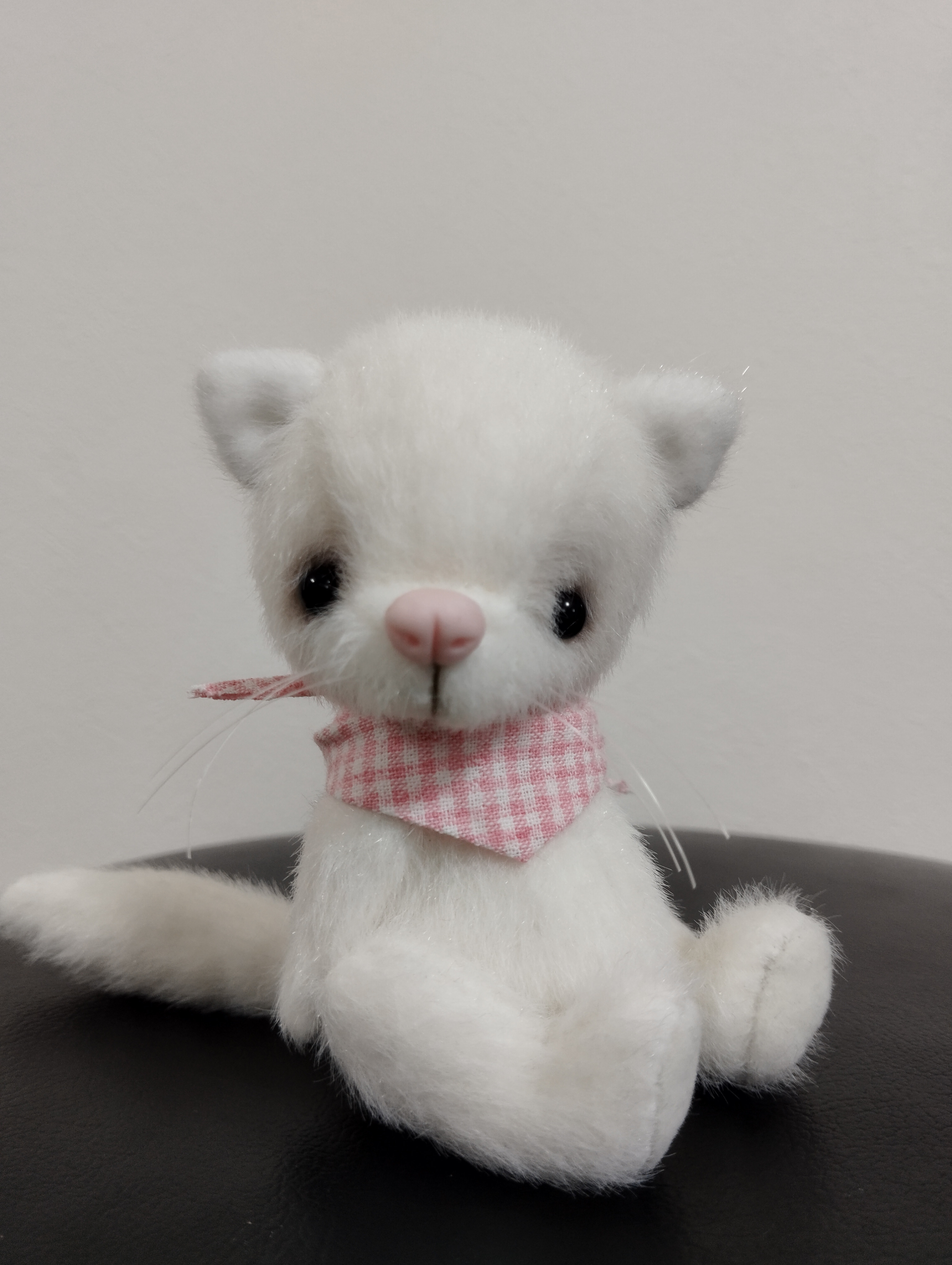 人気作家様　アーティストベア　ぬいぐるみ　テディベア　ネコ アーティストベア 白色の仔猫ちゃん ぬいぐるみ テディベア
