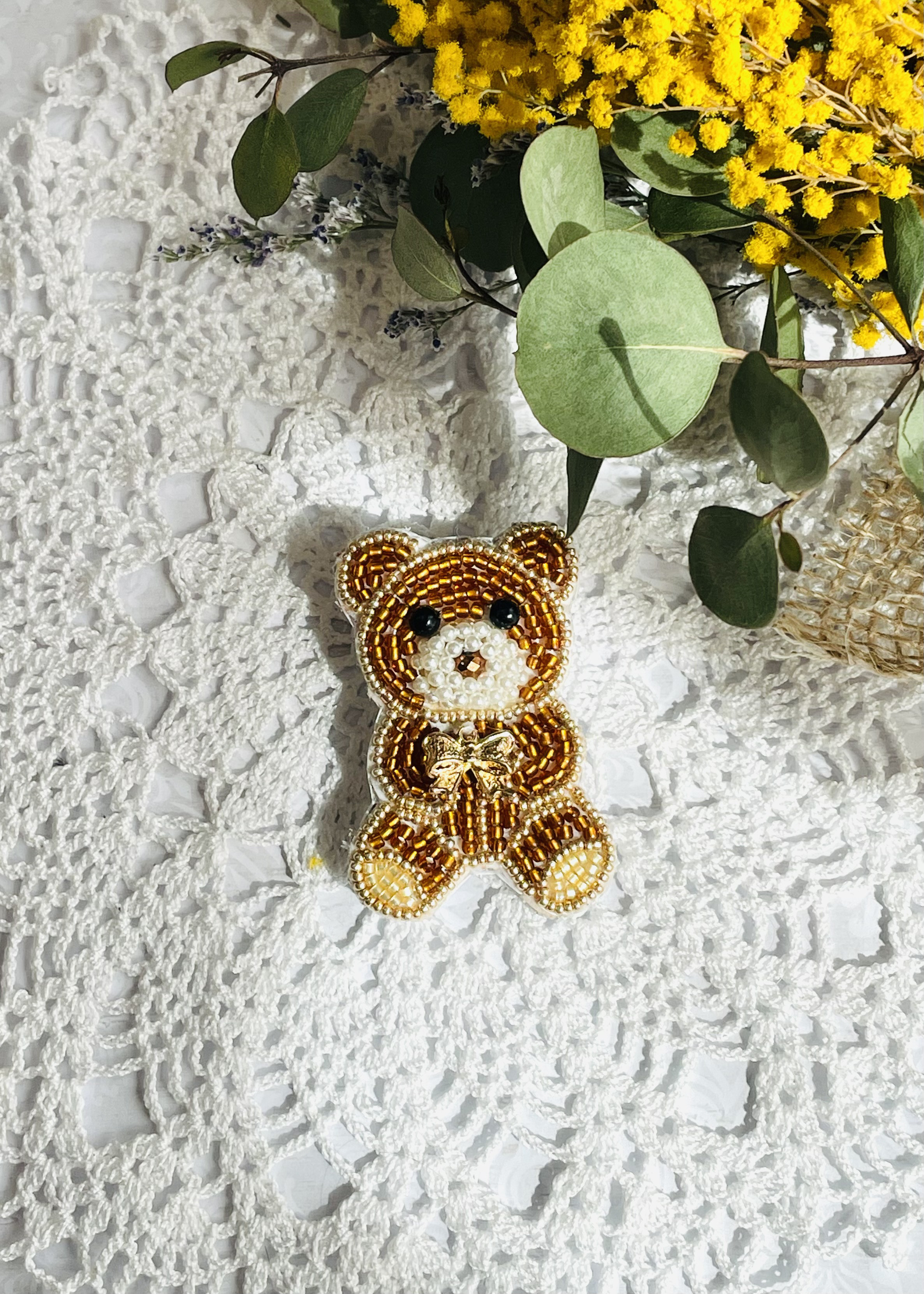 くまちゃんの誕生日会 立体ビーズ刺繍オブジェ ハンドメイド