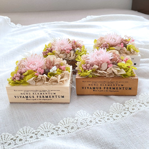 ナチュラル色再入荷 ドライフラワーのプチケーキ風 ボックス