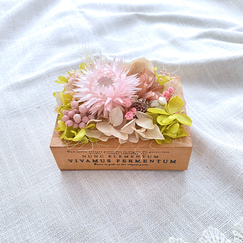 ナチュラル色再入荷 ドライフラワーのプチケーキ風 ボックス