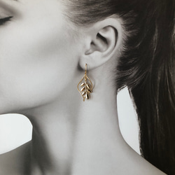 【No.67】王族だけが触れる葉　サージカルステンレス使用　イヤリングにも対応　ピアス　イヤリング 4枚目の画像