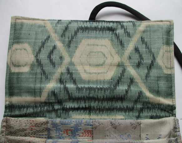 ７６５１　色大島紬の着物で作った和風財布・ポーチ　＃送料無料 7枚目の画像