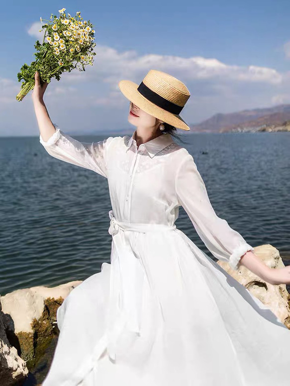 胸元に白薔薇の刺繡　気持ち華やぐロングワンピース　ウエストリボン　ポケット付き【春夏秋】白 5枚目の画像