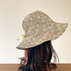 【特集掲載　Creema春の福袋2024】 春色チューリップの帽子とミニトートのセット（グレーベージュ×ピンク） 6枚目の画像