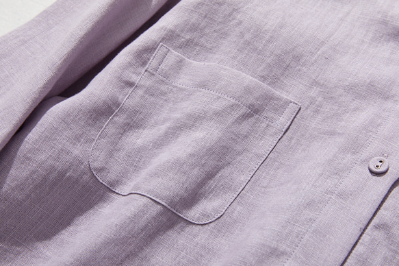 簡潔精緻的亞麻襯衫，100%亞麻布料製成。長袖，紫色。產品編號：240316-2 第6張的照片