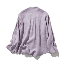 簡潔精緻的亞麻襯衫，100%亞麻布料製成。長袖，紫色。產品編號：240316-2 第8張的照片