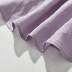 簡潔精緻的亞麻襯衫，100%亞麻布料製成。長袖，紫色。產品編號：240316-2 第11張的照片