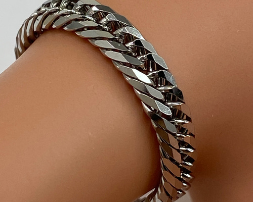 e786bc4d45ebdc0484c4ab0d1c3838