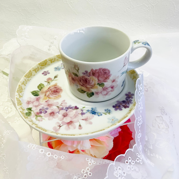 バラと桜のカップ&ソーサー　カフェセット 1枚目の画像