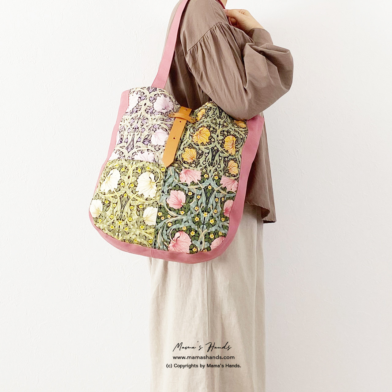 ⭐️4点売れました⭐️おしゃれな ウィリアムモリス ピンク系 いちご泥棒 パッチワーク 革 (中) 軽い トートバック