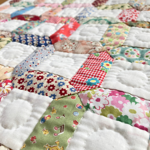 ラティスのパッチワークタペストリー パッチワークキルトタペストリー