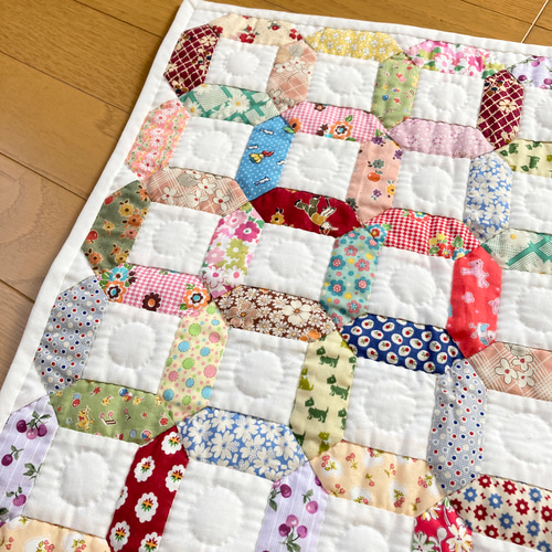 ラティスのパッチワークタペストリー パッチワークキルトタペストリー